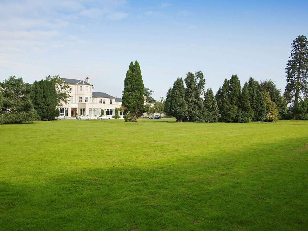 Exterior, Mercure Maidstone Great Danes Hotel