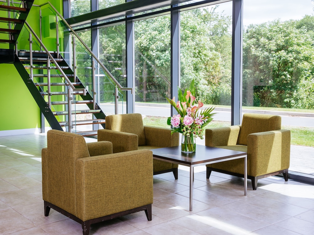 Lobby sitting area, Aubrey Park