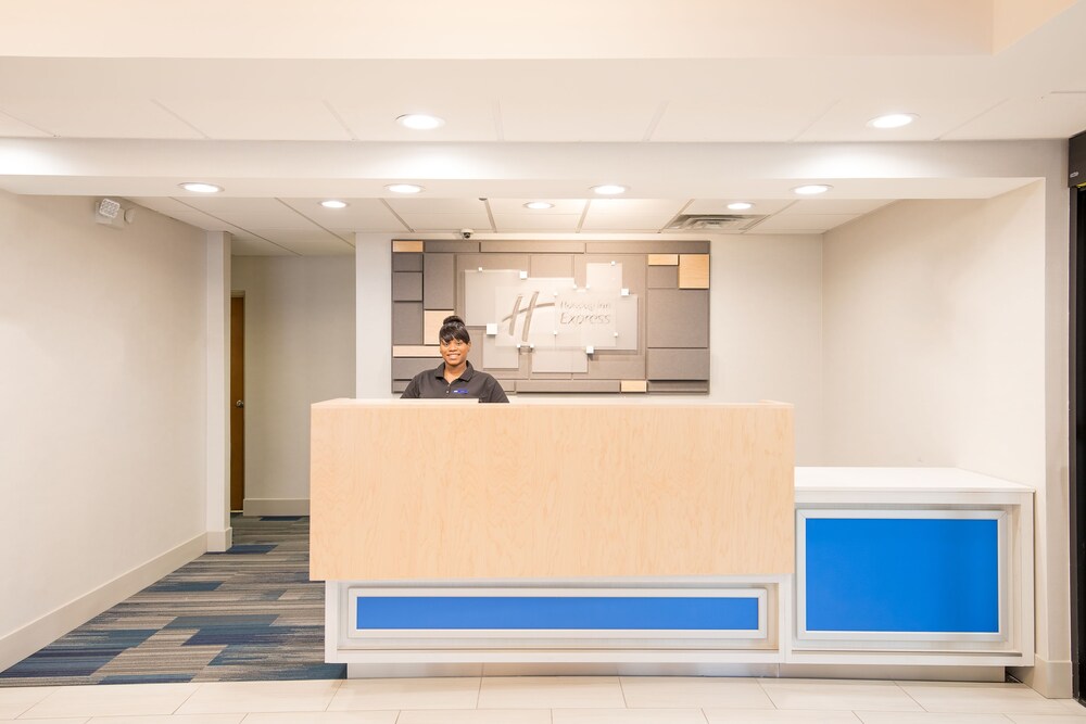 Holiday Inn Express Atlanta-Stone Mountain, an IHG Hotel