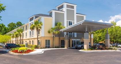 Holiday Inn Express Charleston, an IHG Hotel