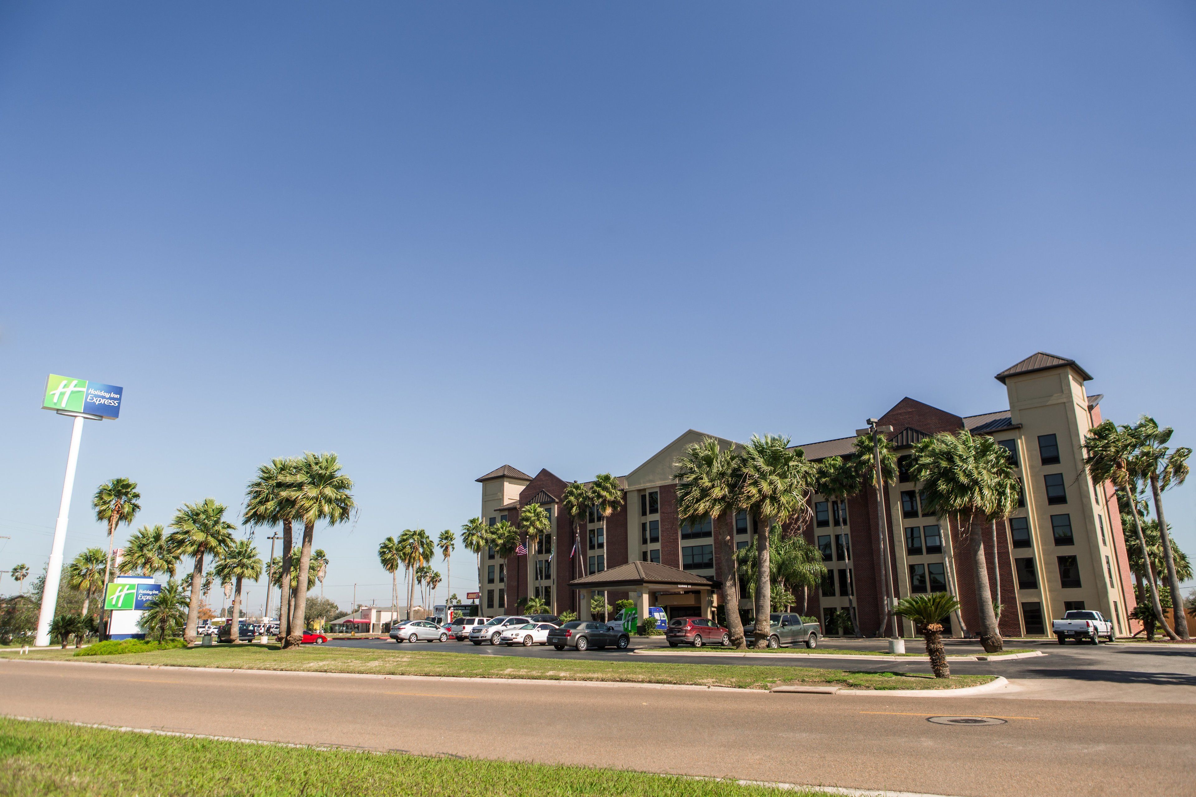 Holiday Inn Express Harlingen In Brownsville Tx Expedia