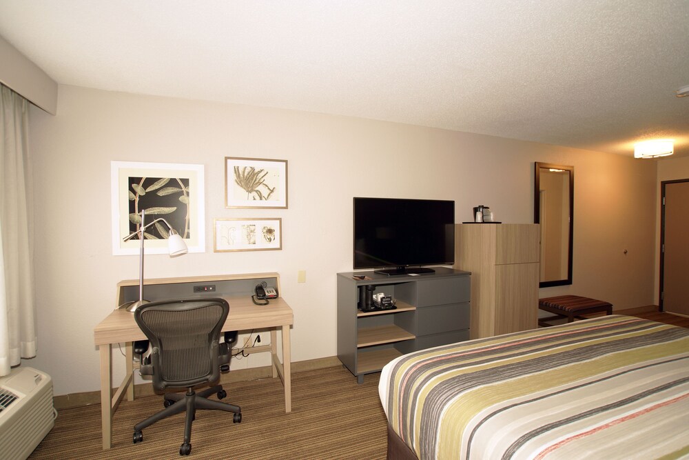 Room, Country Inn & Suites by Radisson, Greenfield, IN