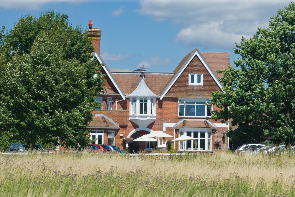 Classic Lodges - The Hickstead Hotel