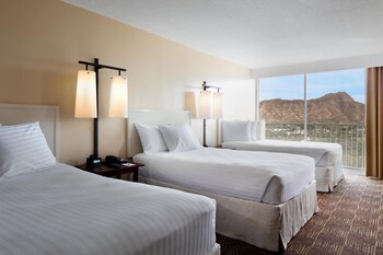 Aston Waikiki Beach Hotel Reviews Photos Rates Ebookers Com