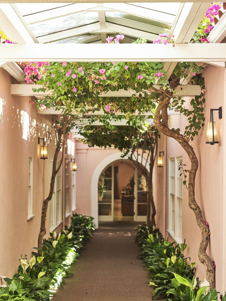 Hallway, Hotel Bel-Air - Dorchester Collection