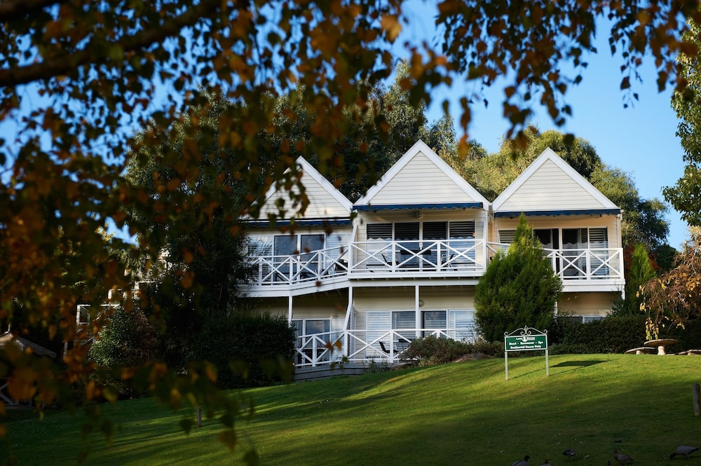 Lobby, Lake House Daylesford