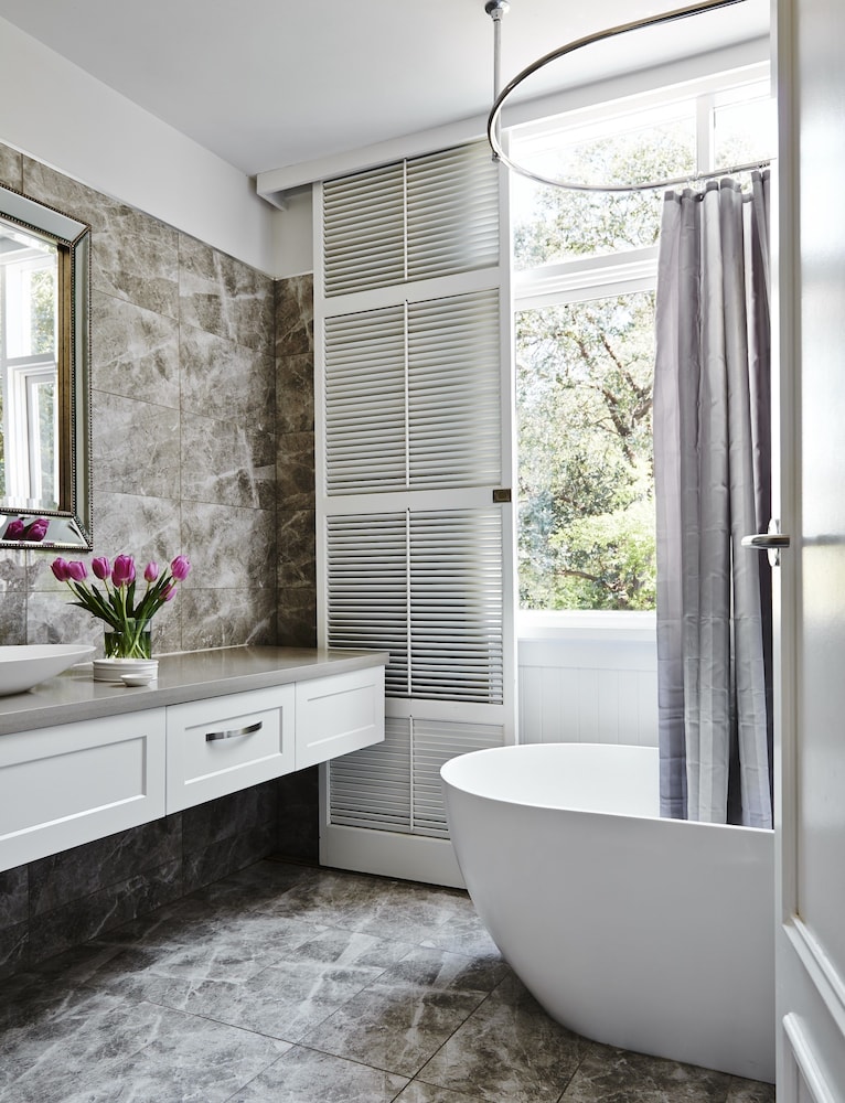 Bathroom, Lake House Daylesford