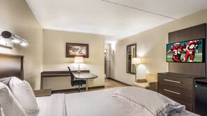 1 bedroom, in-room safe, desk, iron/ironing board