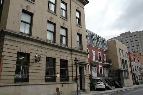 gay montreal accommodations Mature see through shirt