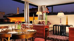 1 bedroom, premium bedding, minibar, in-room safe
