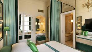 1 bedroom, premium bedding, minibar, in-room safe