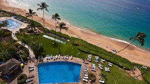3 outdoor pools, cabanas (surcharge), pool umbrellas