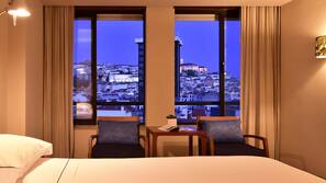 Minibar, in-room safe, desk, soundproofing