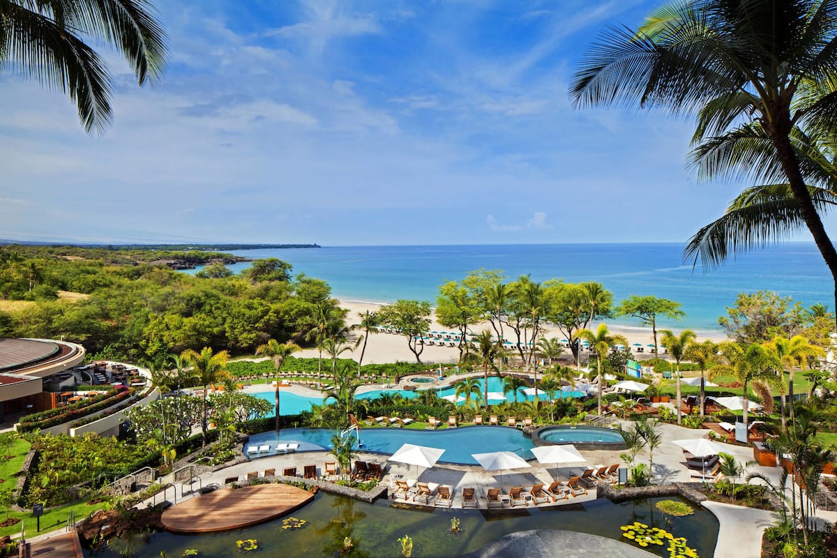 2 outdoor pools, pool umbrellas, sun loungers