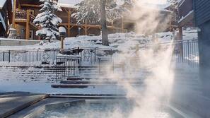 Outdoor spa bath
