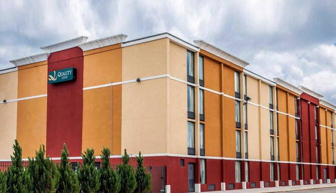 Quality Inn Terre Haute University Area In Terre Haute In Expedia