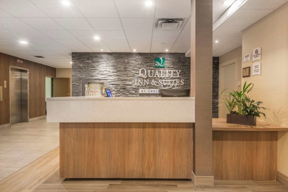 Lobby, Quality Inn & Suites Downtown