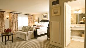 Premium bedding, in-room safe, individually decorated