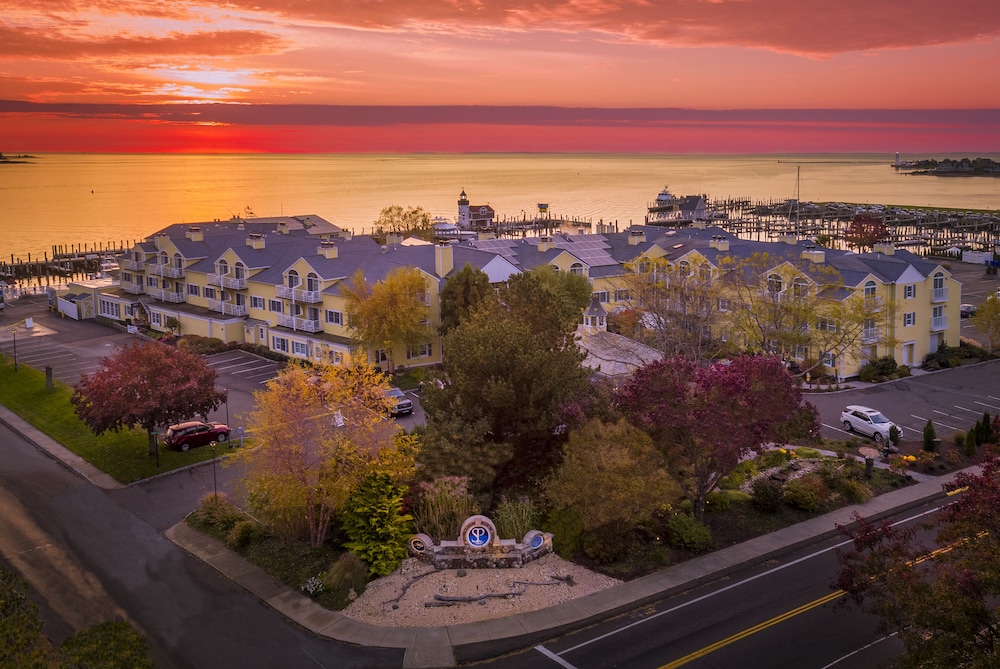Saybrook Point Resort & Marina, Old Saybrook 269 Room Prices