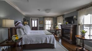 Premium bedding, in-room safe, individually decorated