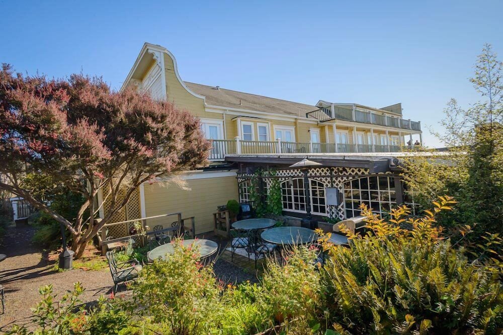 The Mendocino Hotel and Garden Suites