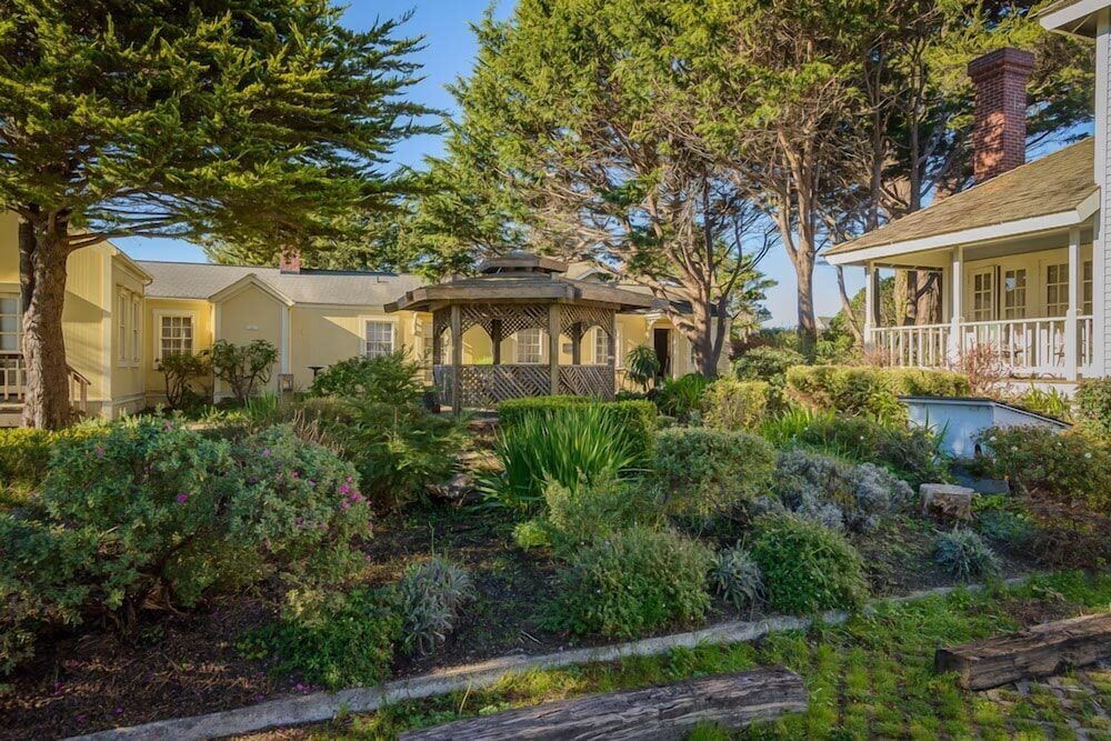 The Mendocino Hotel and Garden Suites