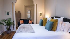 Premium bedding, in-room safe, individually decorated