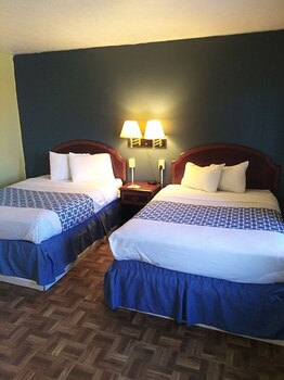 Econo Lodge Hornell Reviews Photos Rates Ebookers Com