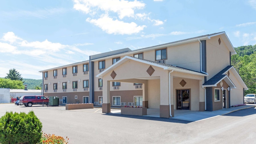 Super 8 by Wyndham Bath Hammondsport Area