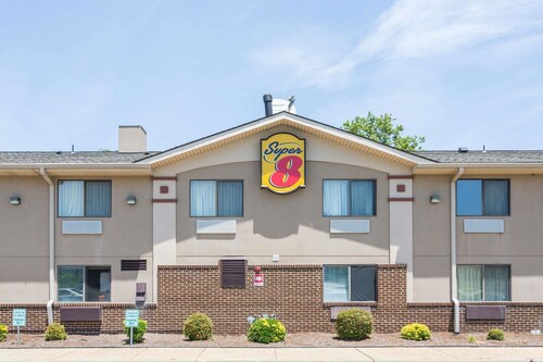 Buckroe Beach Hotels Find Hotel Deals Reviews On Orbitz Super 8 By Wyndham Hampton