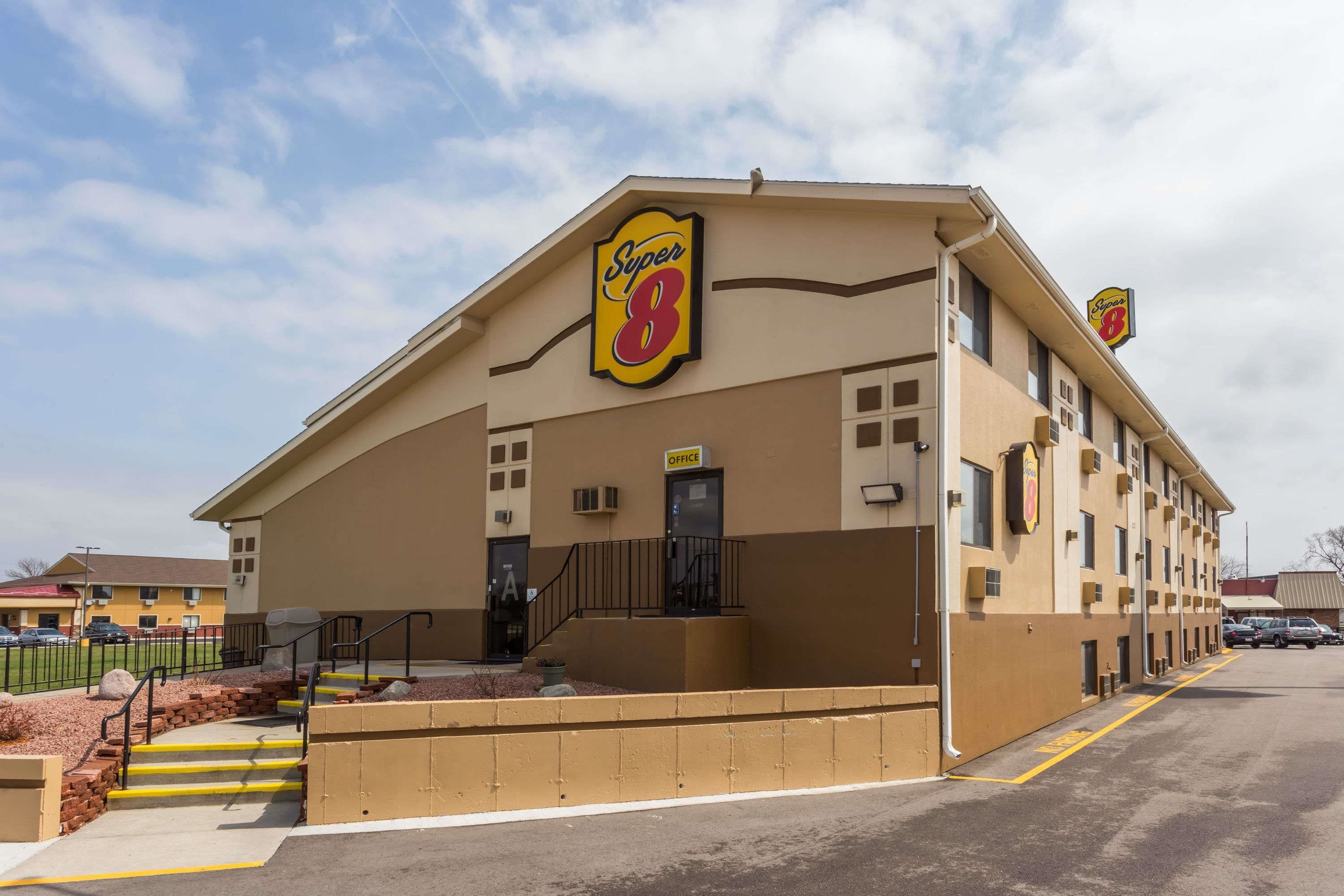Super 8 Janesville in Janesville, United States