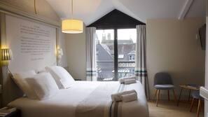 Coffre-forts dans les chambres, bureau, lits bébé (gratuits)