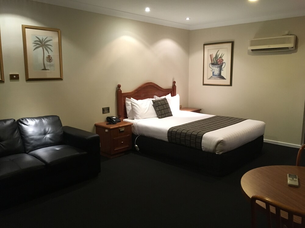 Best Western Ambassador Motor Inn & Apartments