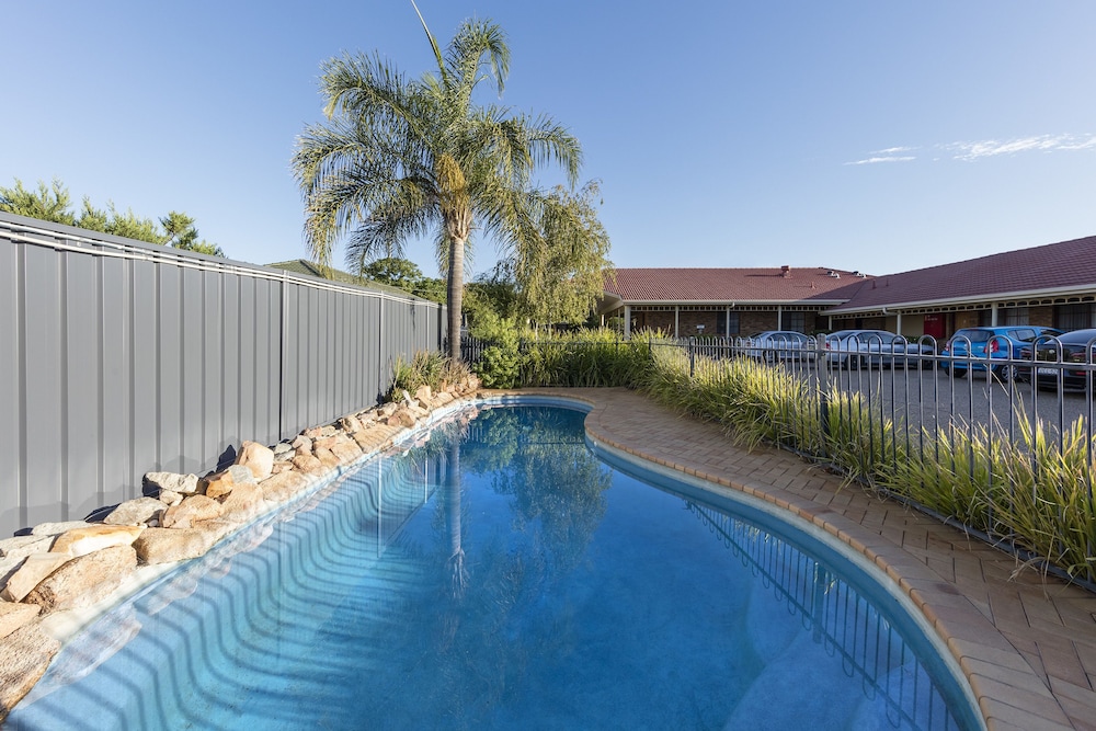 Best Western Ambassador Motor Inn & Apartments