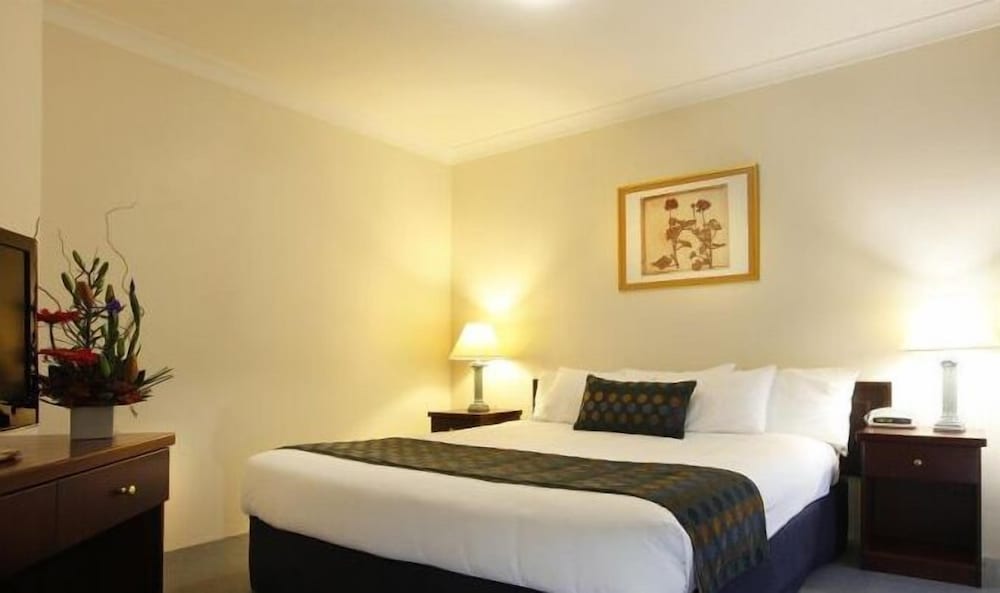 Charbonnier Motor Inn