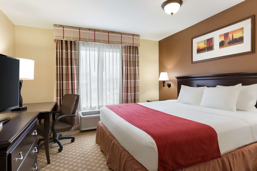 Country Inn & Suites by Radisson, Asheville at Asheville Outlet Mall, NC