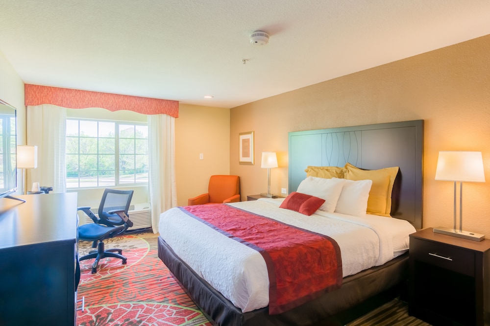 Room, Days Inn by Wyndham Arlington