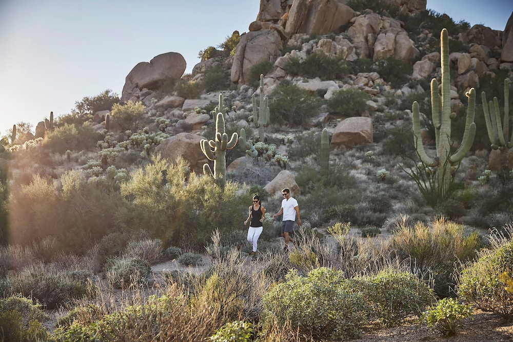 Hiking, Four Seasons Resort Scottsdale at Troon North