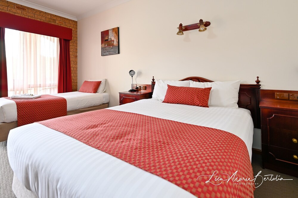Narrandera Club Motor Inn