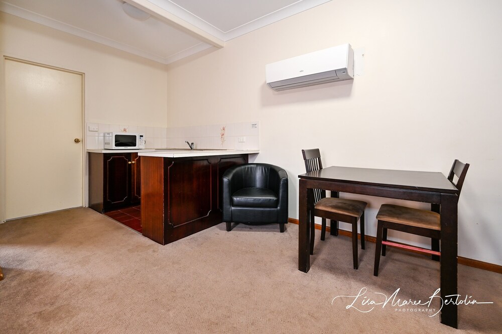 Narrandera Club Motor Inn