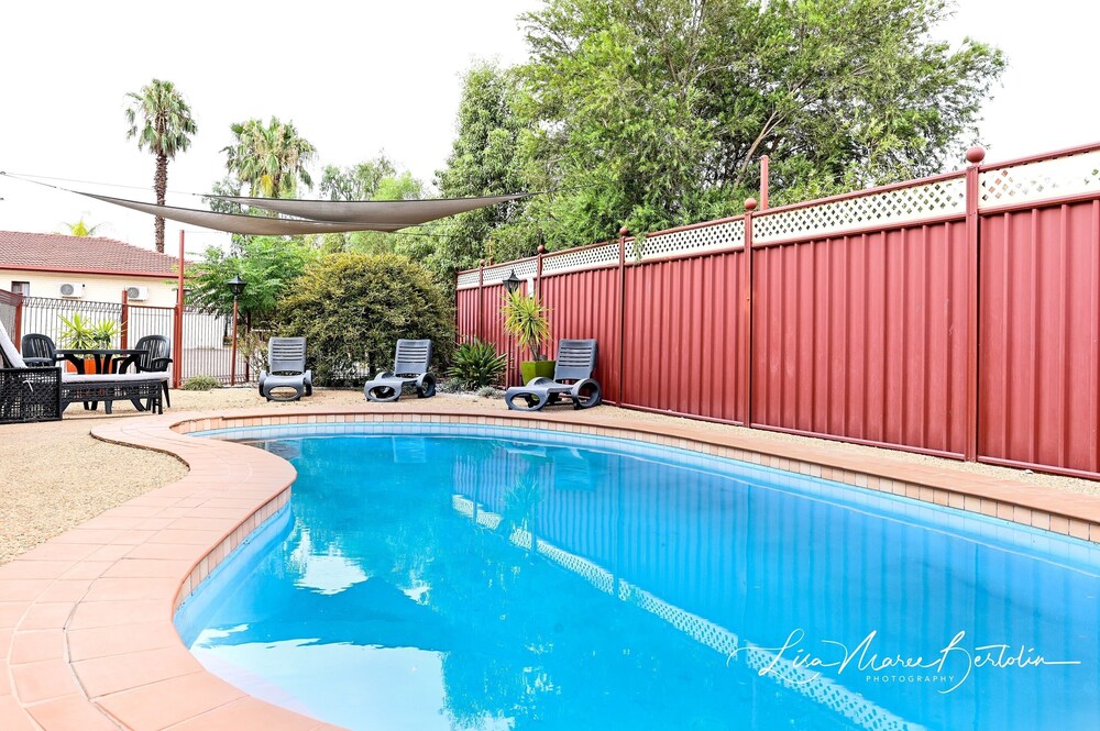 Narrandera Club Motor Inn