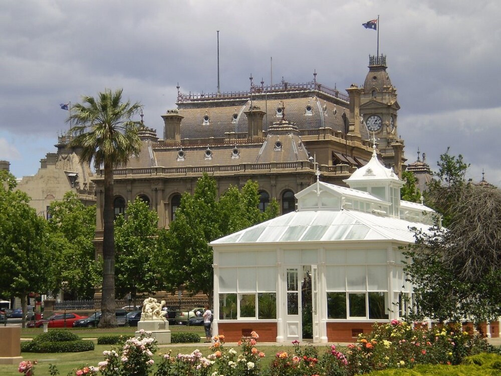 Hotel Shamrock Bendigo
