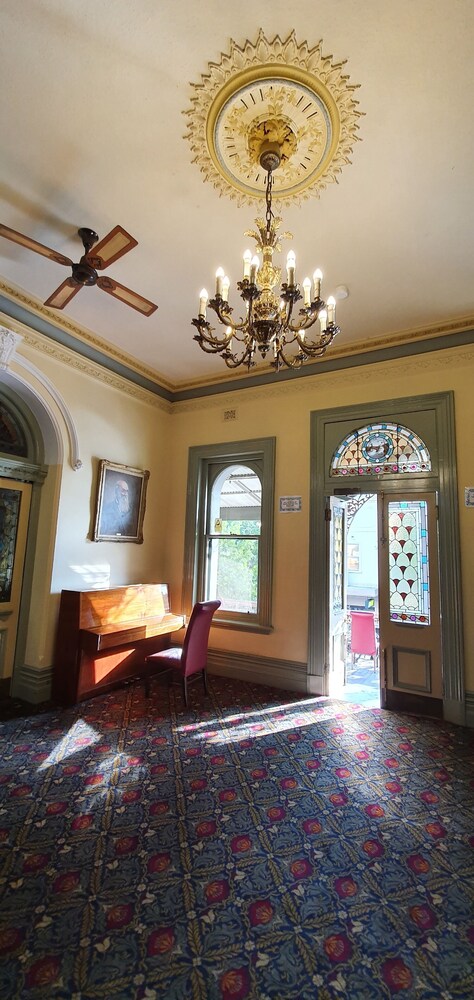 Hotel Shamrock Bendigo