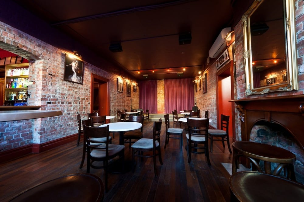 Bar (on property), Hotel Shamrock Bendigo