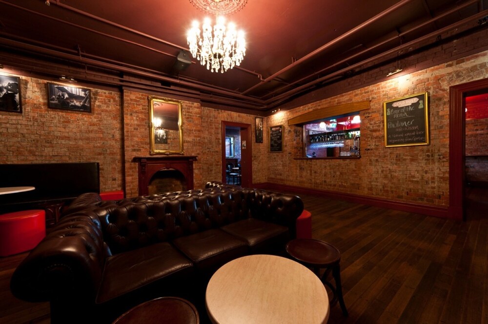 Bar (on property), Hotel Shamrock Bendigo