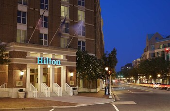 Hilton Alexandria Old Town Alexandria 119 Room Prices Reviews