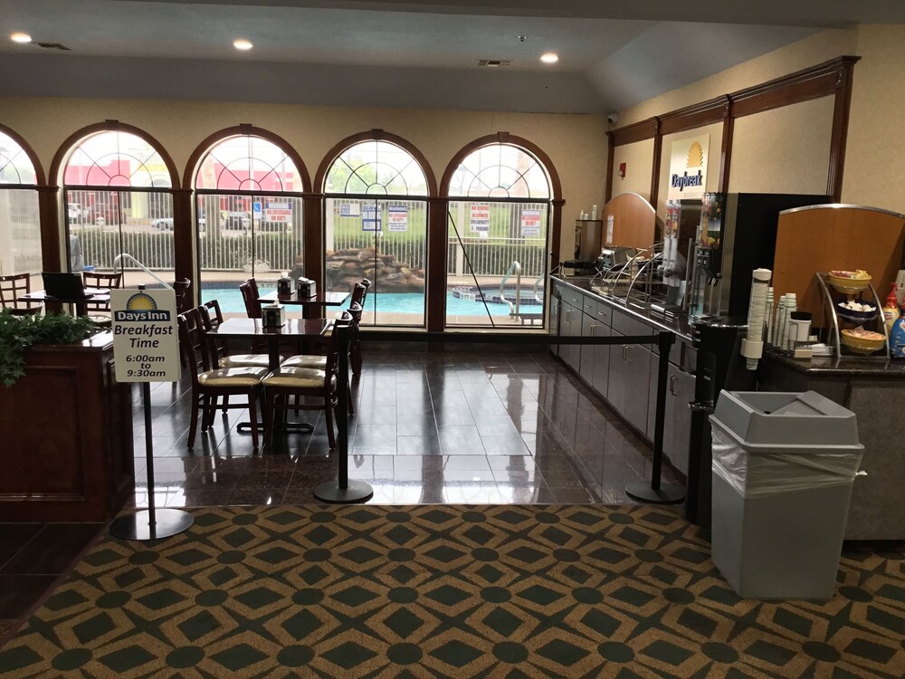 Coffee service, Days Inn & Suites by Wyndham Pasadena