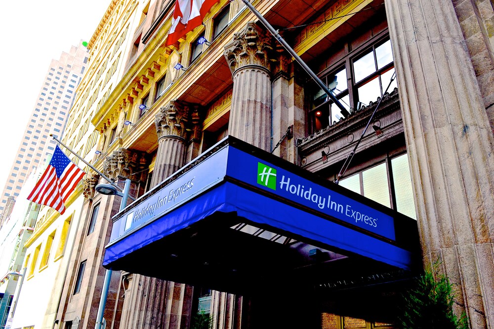 Holiday Inn Express Cleveland Downtown, an IHG Hotel