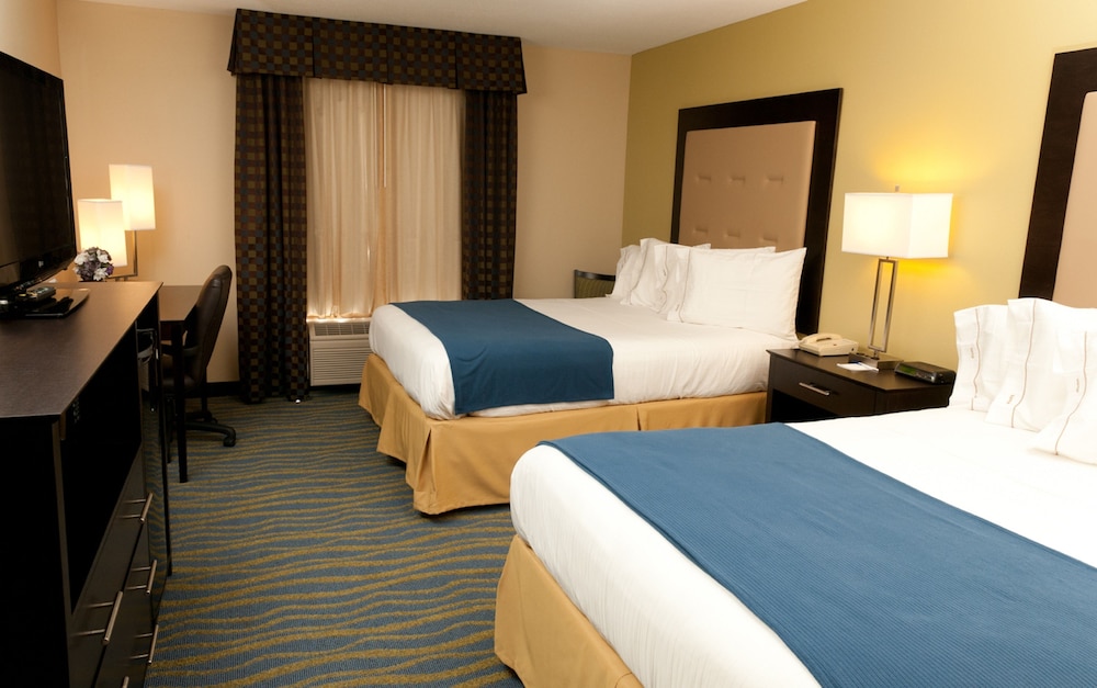 Holiday Inn Express Suites Bloomington Normal In