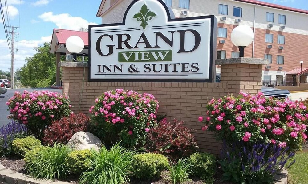 Grand View Inn and Suites